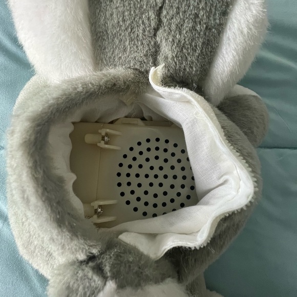 Warner Bros. Looney Toons 1998 Baby Bugs Bunny Tickle Me Giggling Talking Plush - Picture 7 of 10